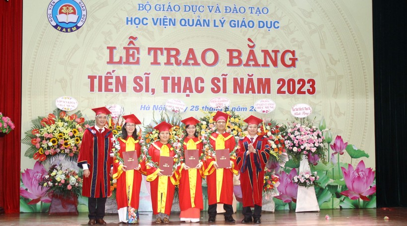 888B19 phiên bản mới Quản lý 888B com đăng nhập trao bằng tiến sĩ, thạc sĩ năm 2023