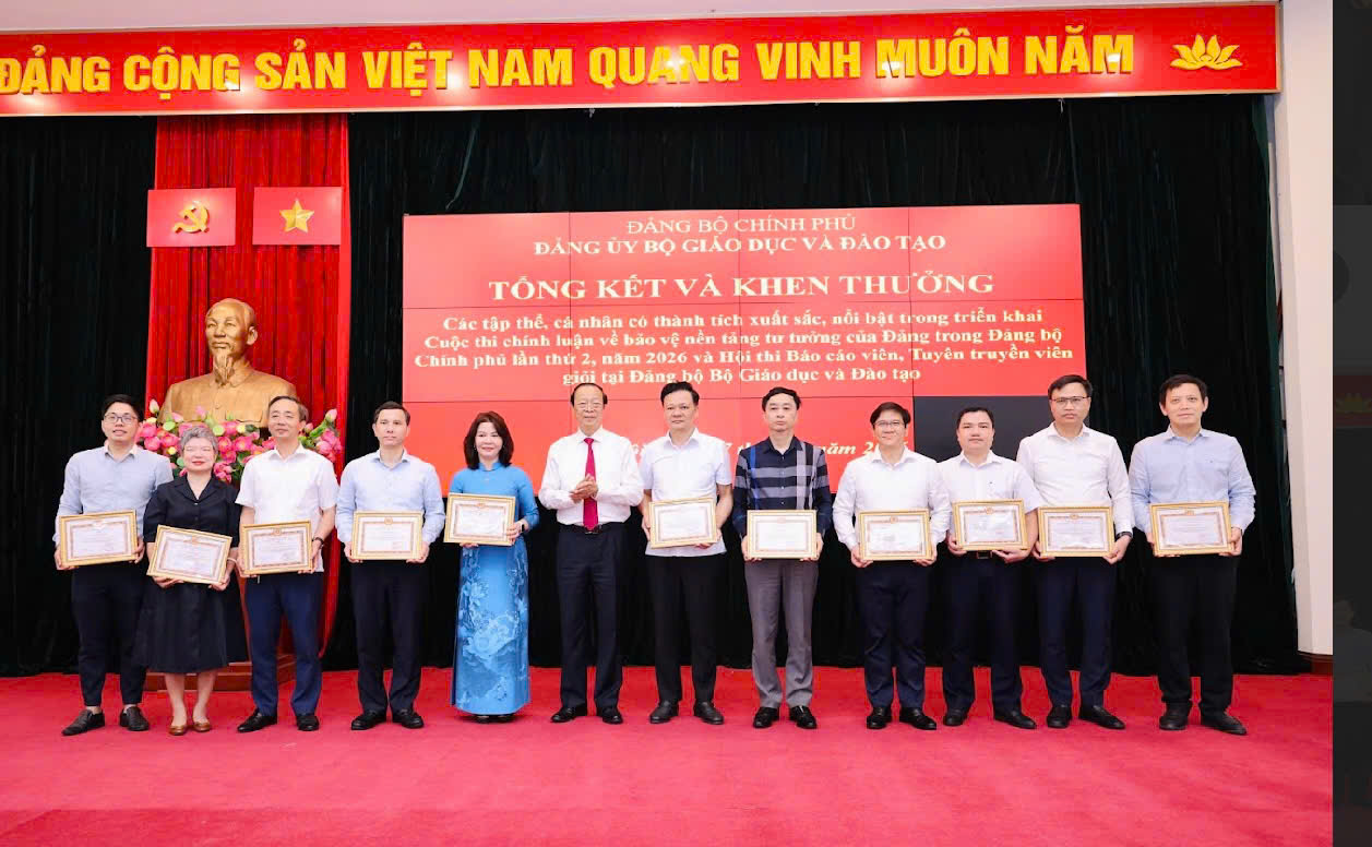 Sáng nay 27/6/2006 Đảng bộ Link Vào Nhà Cái 888B Chính Thức 888B Best đã tiến hành Sơ kết công tác Đảng 6 tháng đầu năm và triển khai nhiệm vụ 6 tháng cuối năm 2026