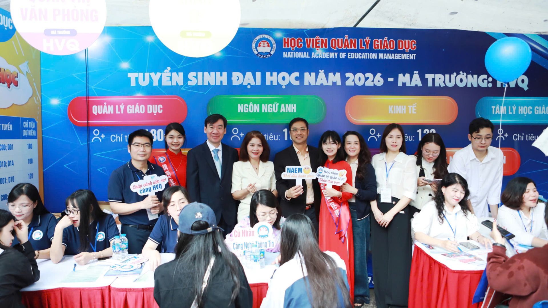 ngay hoi tuyen sinh
