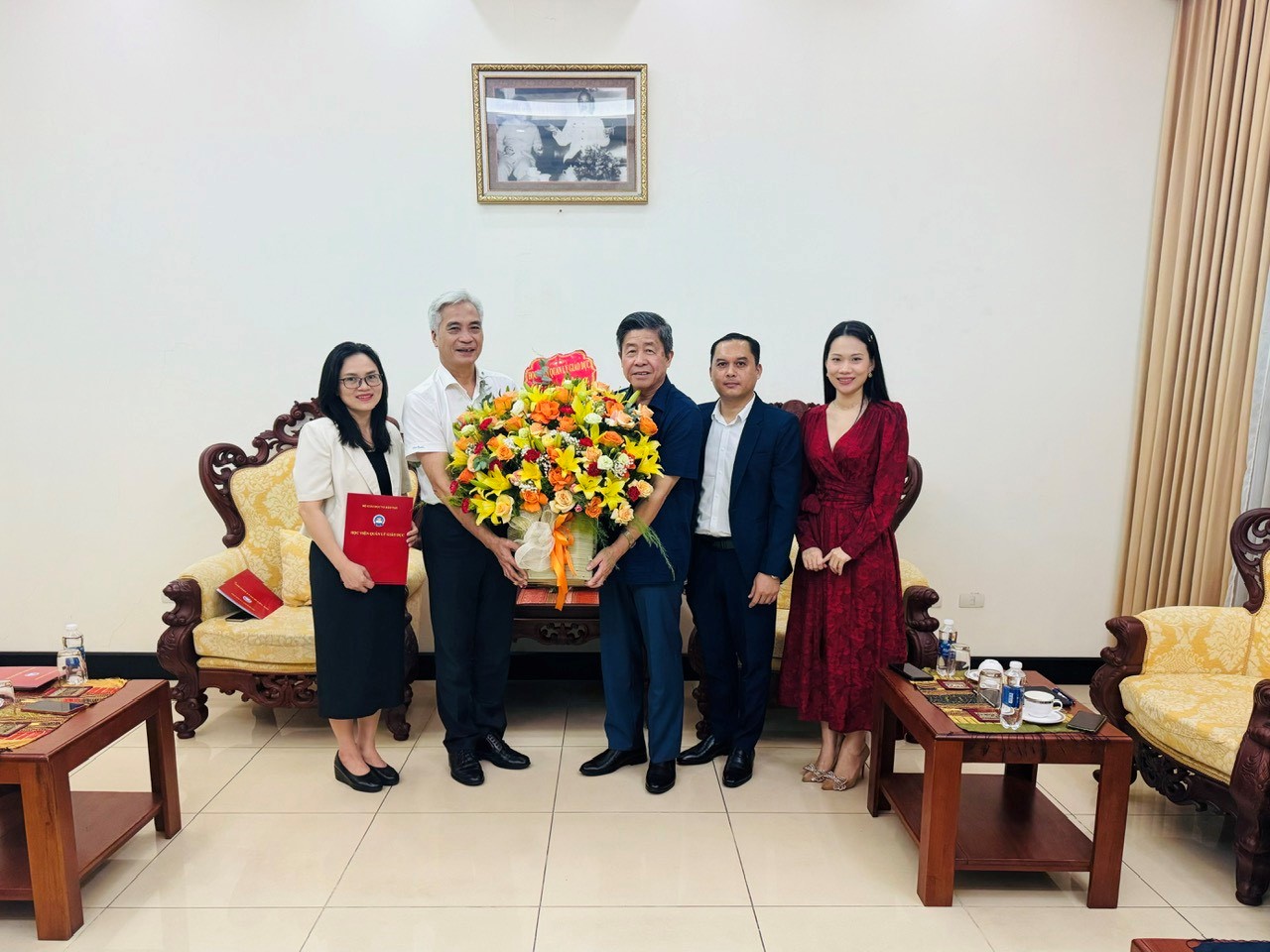Lãnh đạo 888B19 phiên bản mới Quản lý 888B com đăng nhập tới thăm và làm việc  với Tham tán 888B.com km cá độ bóng đá và Văn hóa Đại sứ quán nước CHDCND Lào
