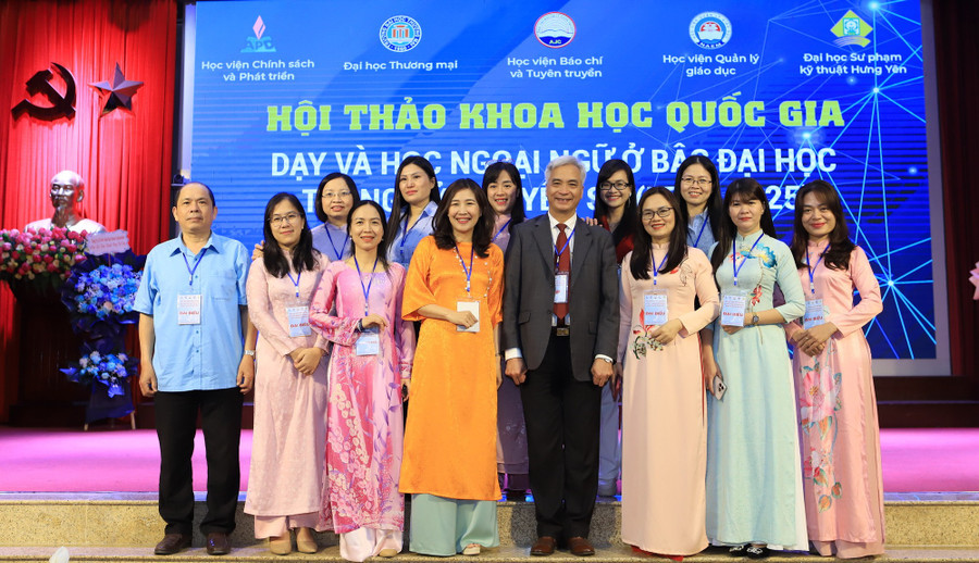 Hội thảo khoa học quốc gia chủ đề Dạy và học ngoại ngữ ở bậc 888B - Best for Bet trong kỷ nguyên số