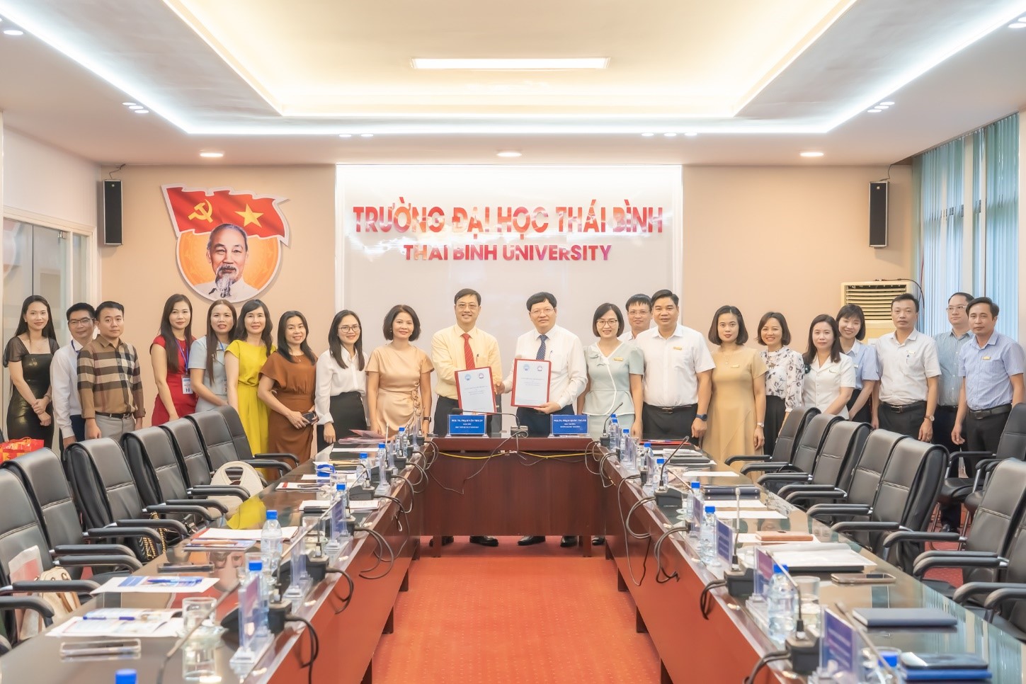 Ký Thỏa thuận Hợp tác giữa 888B19 phiên bản mới Quản lý 888B com đăng nhập và Trường 888B thương hiệu cá cược uy tín, an toàn và chất lượng hàng đầu châu Á Thái bình