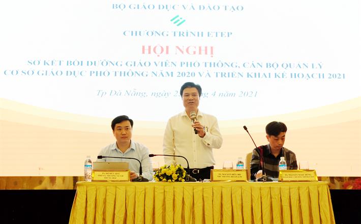 Thứ trưởng Bộ Giáo dục và Đào tạo Nguyễn Hữu Độ chủ trì Hội nghị sơ kết công tác bồi dưỡng giáo viên, cán bộ quản lý cơ sở giáo dục phổ thông năm 2020 và triển khai kế hoạch 2021