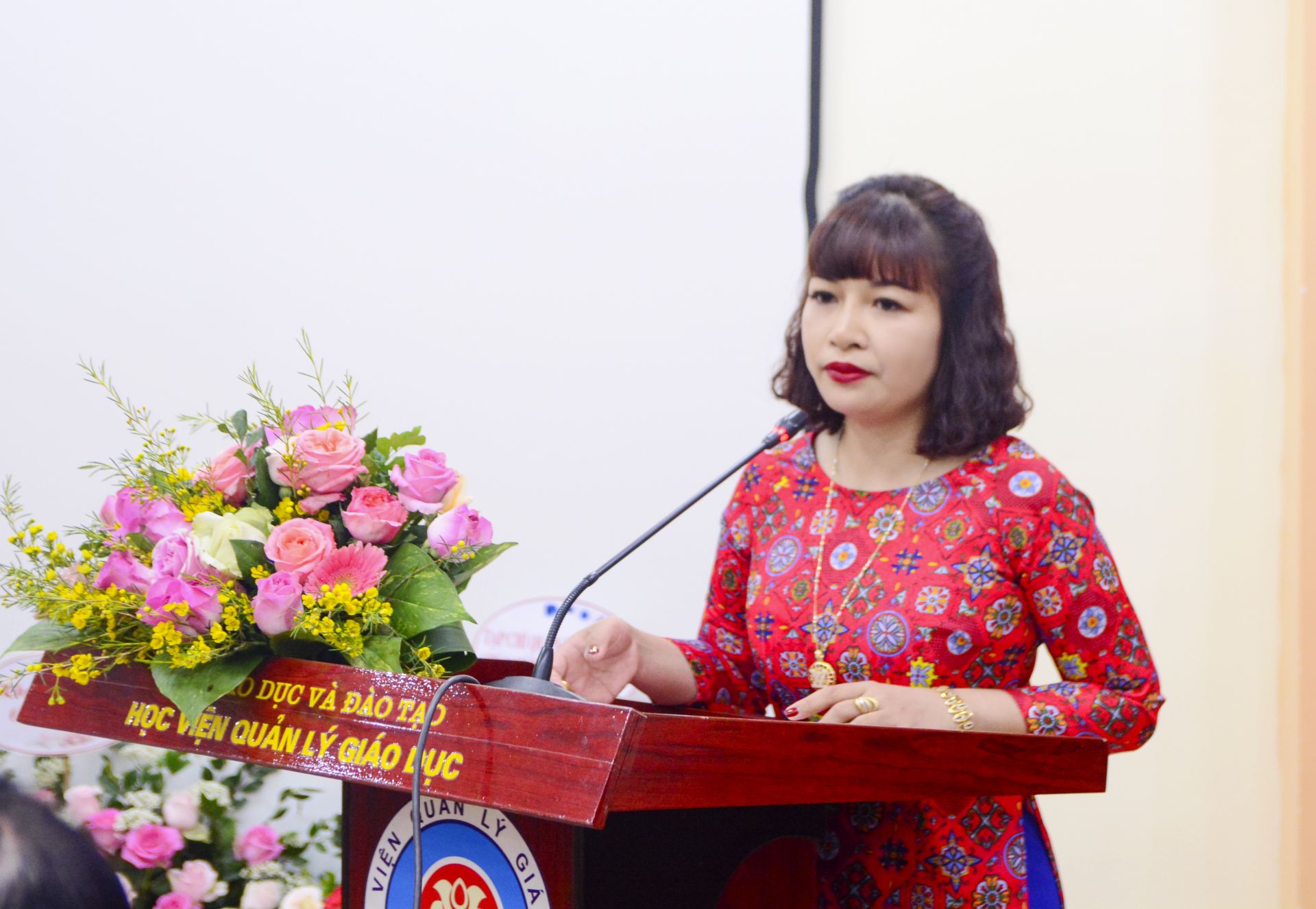 TS. Nguyễn Thị Thi phát biểu nhận nhiệm vụ