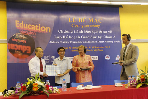 Lễ Bế mạc khóa học từ xa về Lập kế hoạch ngành 888B com đăng nhập