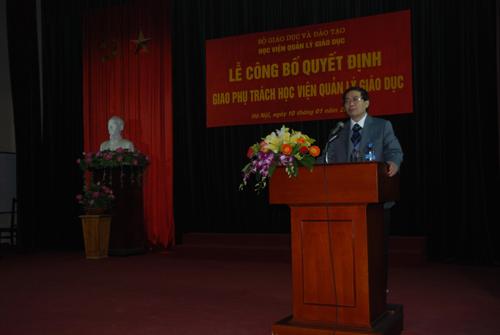 Ông Bùi Mạnh Nhị -Vụ trưởng Vụ Tổ chức Cán bộ công bố 888B nhà cái của Bộ trưởng Bộ GD&ĐT